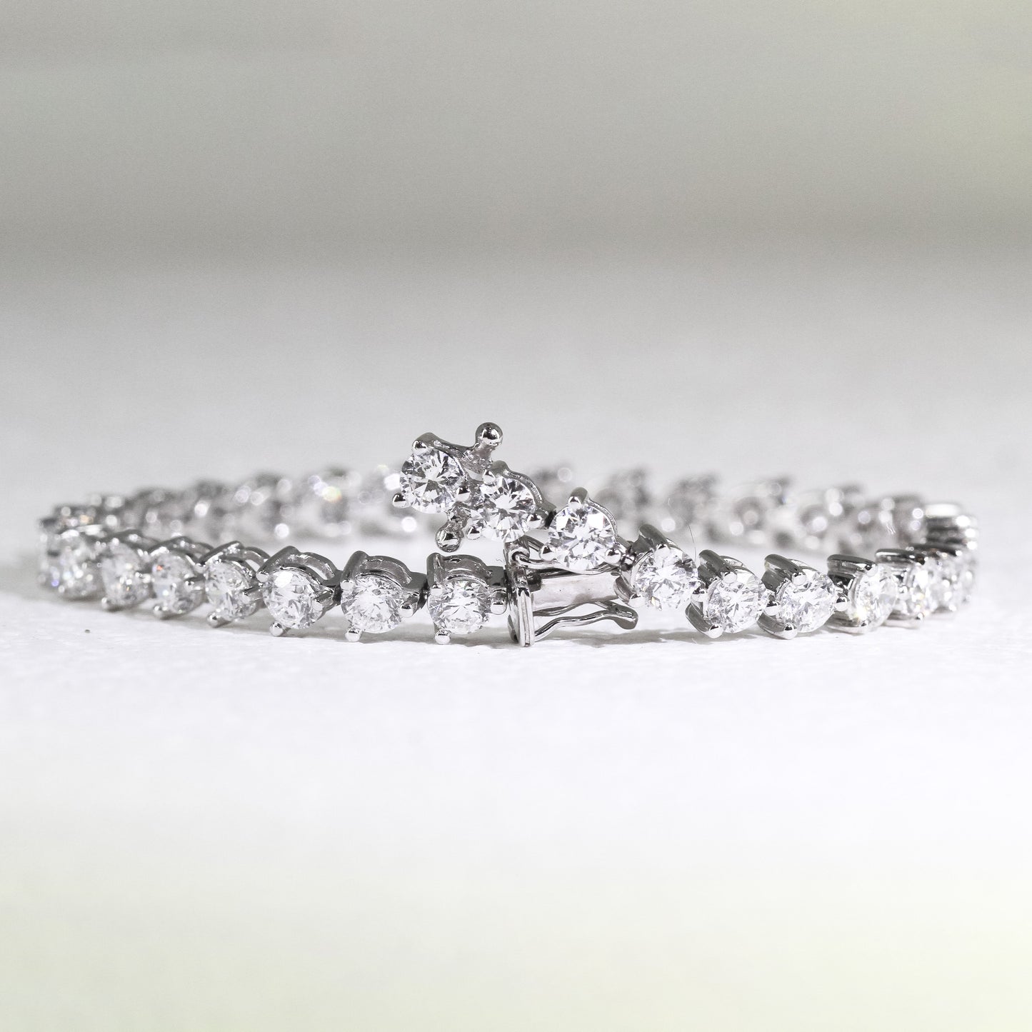 現貨 18K金 7.70cts 三爪培育鑽石手鏈 (GDB0003-022)