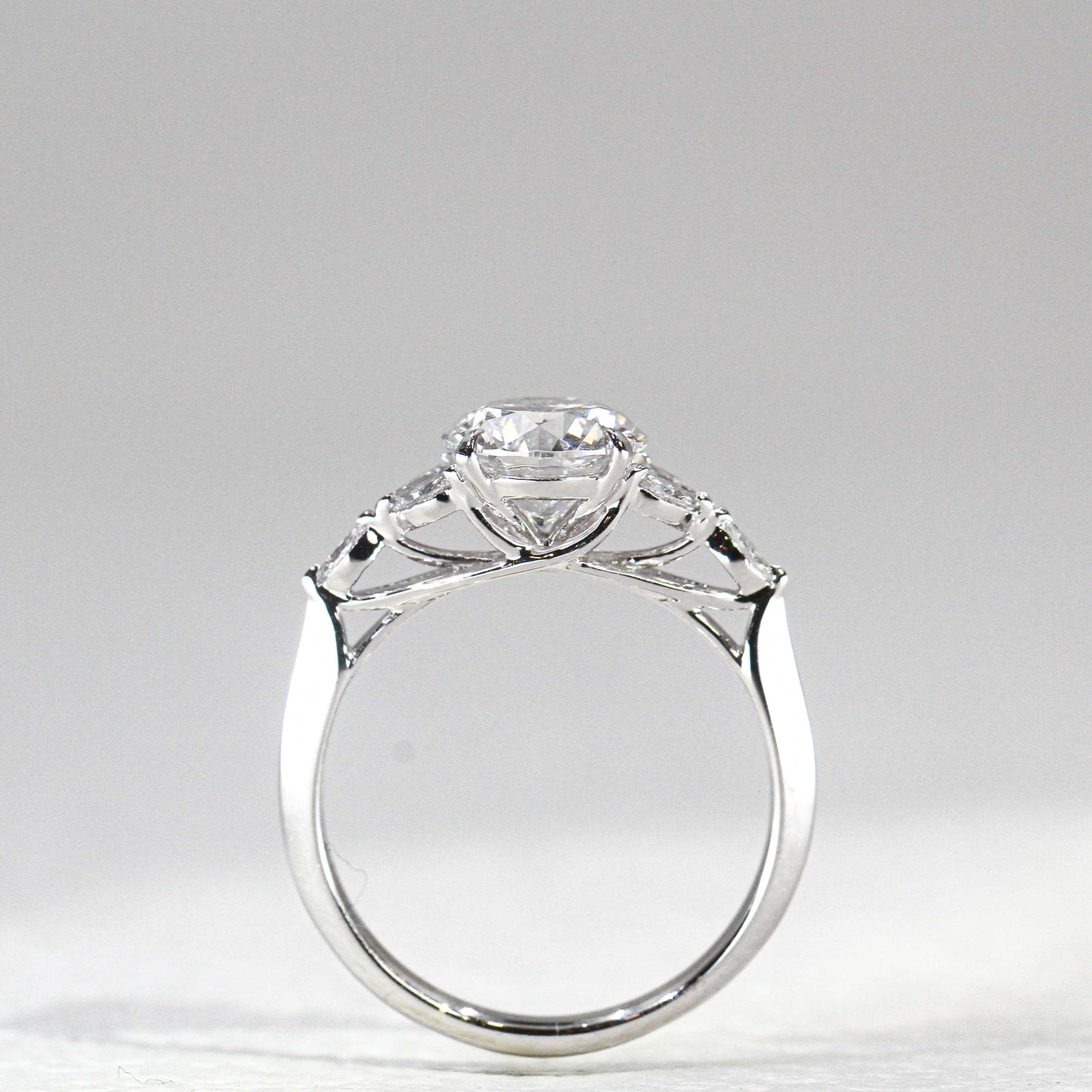 In-Stock 1.56cts Round Brilliant Lab Grown Diamond Ring (MARIAN - R24807EMA)