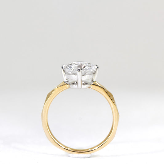 In-Stock 18K 1.03cts Round Shape Lab Grown Diamond Ring (AURORA - R24809RD)