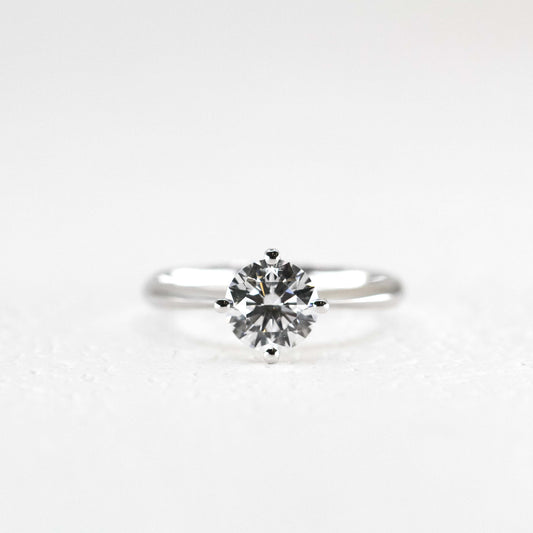 In-Stock 18K 1.70cts Round Shape Lab Grown Diamond Ring (AGNES – TM0131)