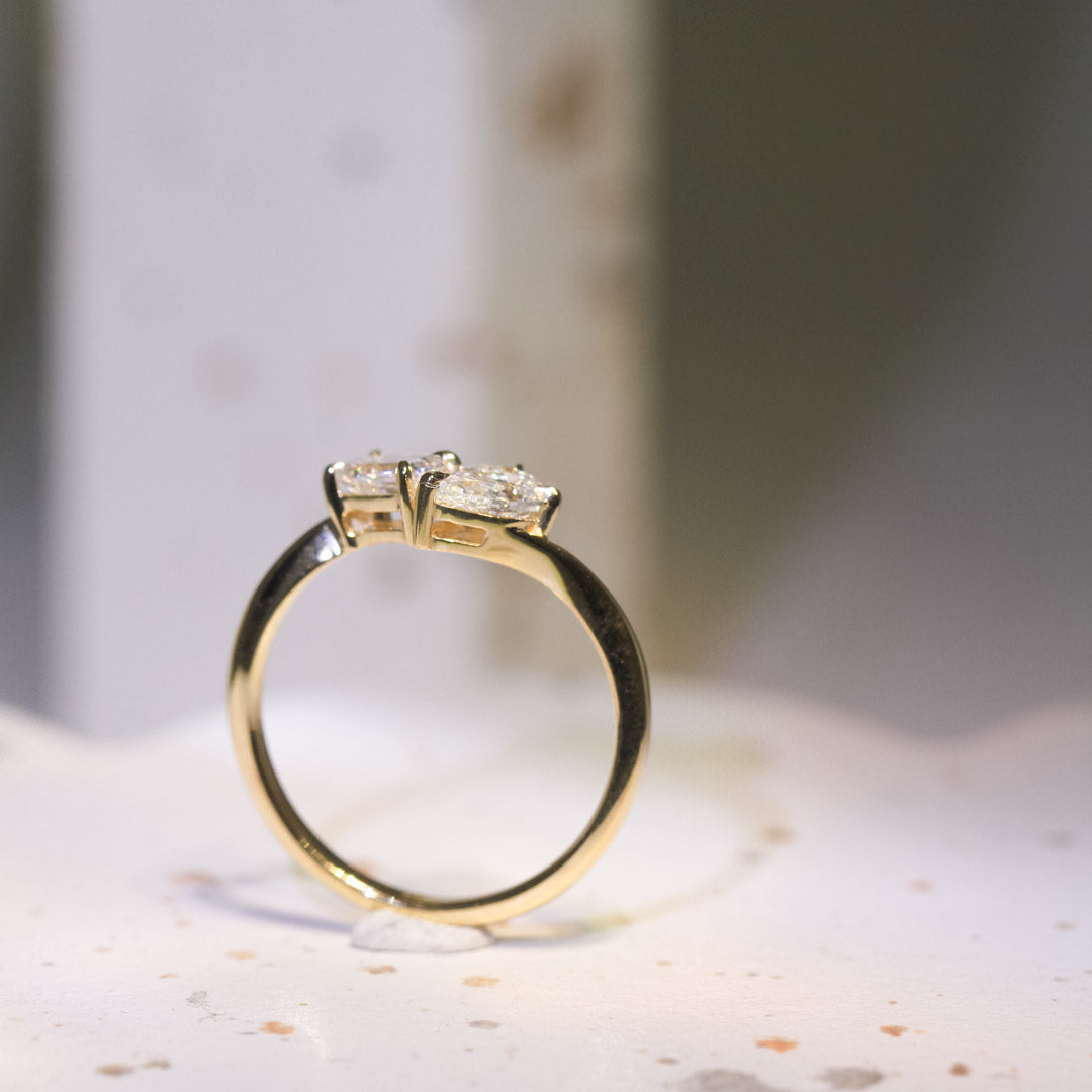 祖母綠形配梨形雙鑽戒指 (TMLR1209)