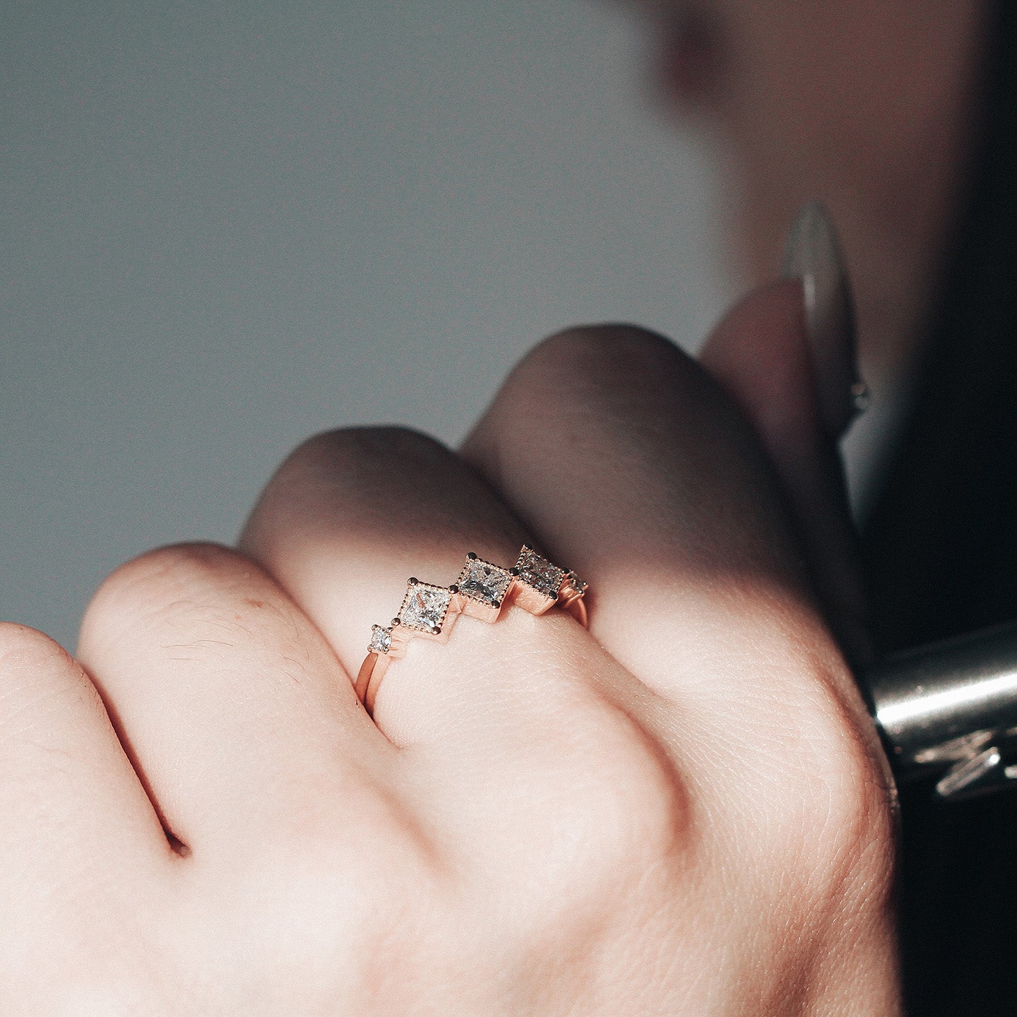 現貨 18K金 公主方形珠邊戒指 (TMLR1218)