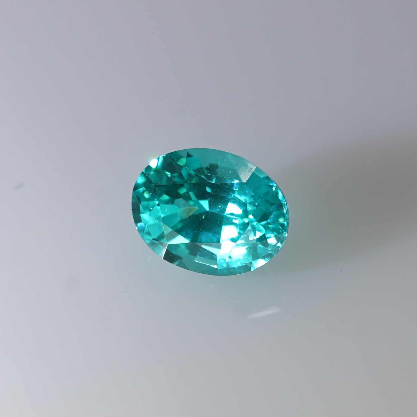 1.98cts 現貨培育帕拉伊巴石榴石 - 橢圓形