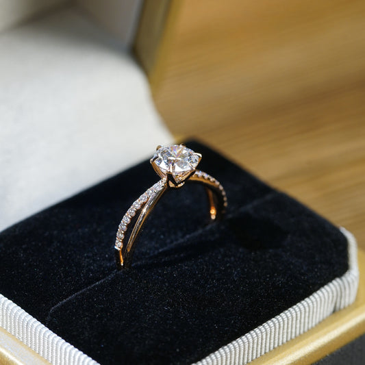 FELICITY 培育鑽石戒指托|交錯鋪鑽戒圈(18K 金/鉑金)– TM0247