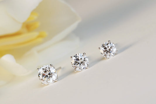 鑽石耳環款式推薦 2026 — 釘耳環、Halo 光環及耳墜｜Diamond Culture