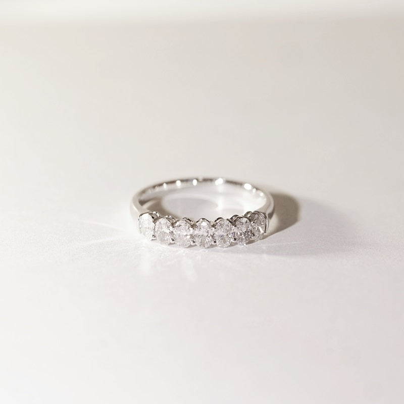 現貨 18K白金 0.734ct 橢圓形培育鑽石 半圈鑽戒（每顆 0.10ct）