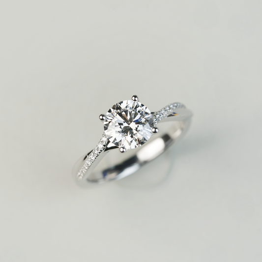 PHAEDRA 培育鑽石戒指托｜交錯鋪鑽戒圈（18K 金／鉑金）– TM0033