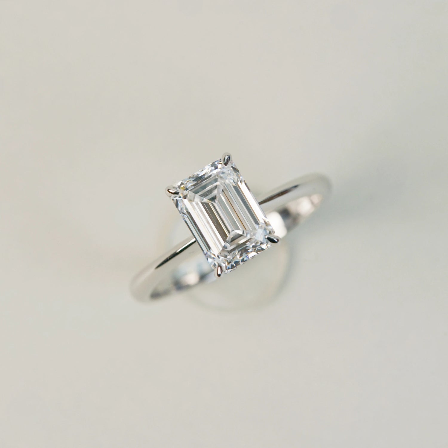 AGNES - Emerald-cut Lab-Grown Diamond / Gemstone Ring Setting | with Accented Gallery (18K Gold / PT950) - TM0131EMHH