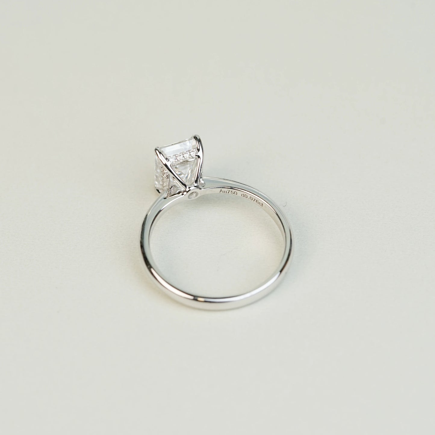 AGNES 祖母綠形培育鑽石戒指托 | 經典四爪漸細戒圈配鑲鑽底托 (18K金/鉑金) - TM0131EMHH