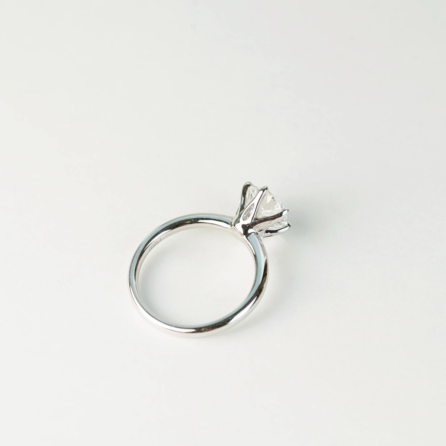 ARIA - Lab-Grown Diamond / Gemstone Solitaire Ring Setting (18K Gold / Platinum) – R24817RD