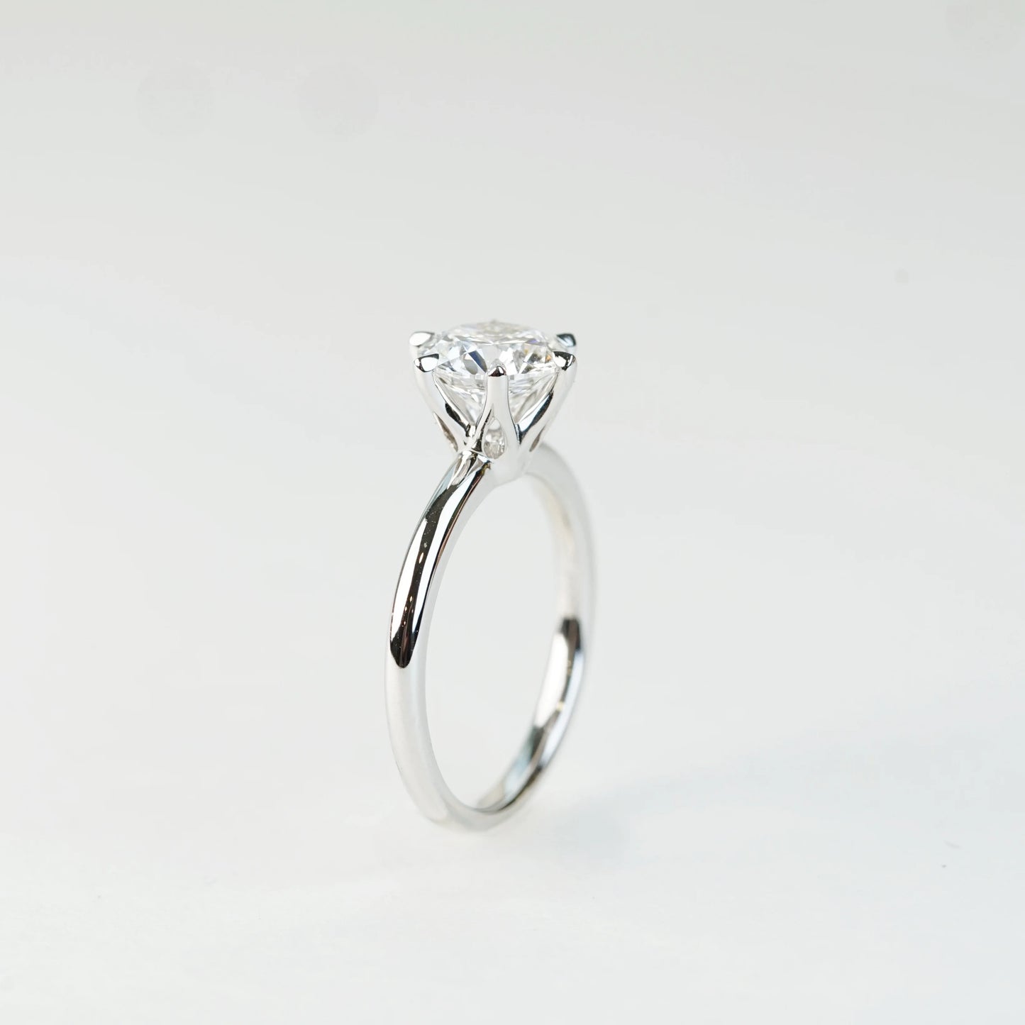 ARIA - Lab-Grown Diamond / Gemstone Solitaire Ring Setting (18K Gold / Platinum) – R24817RD