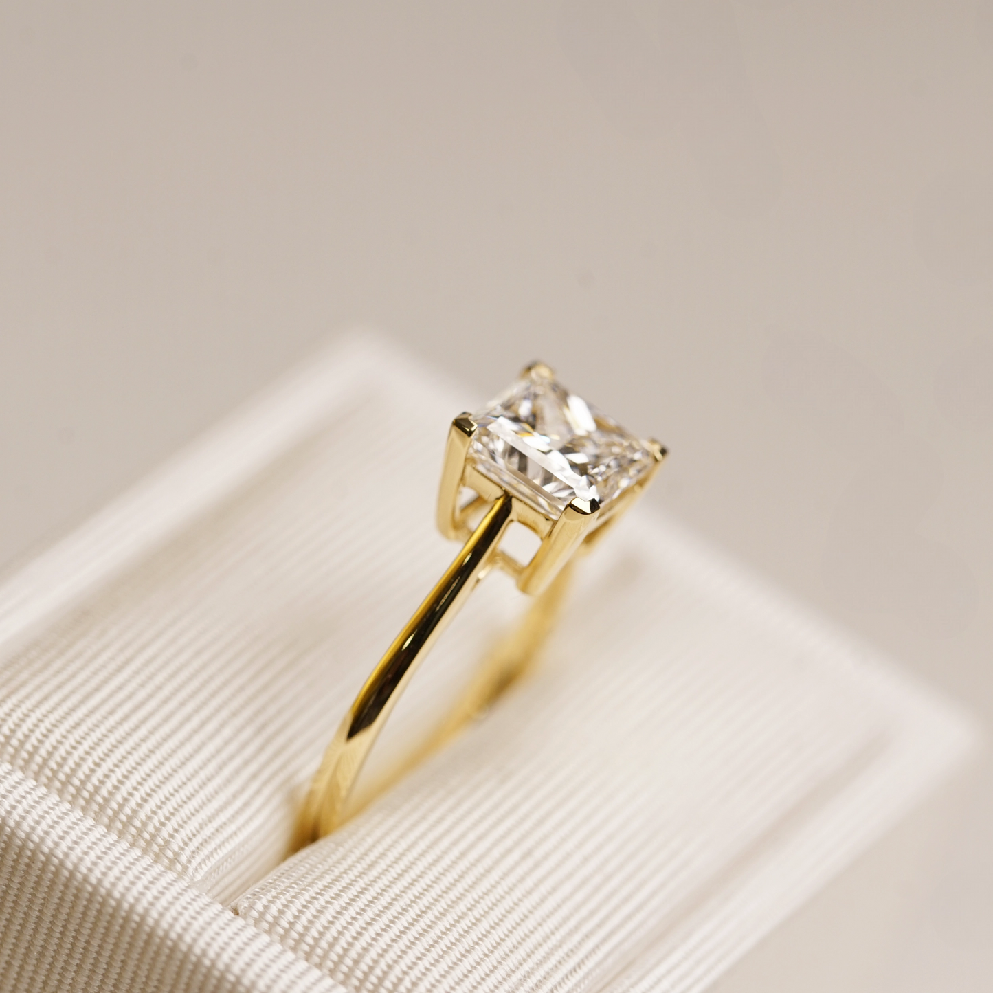 公主方形培育鑽石戒指托 | 經典四爪單鑽漸細戒圈 (18K金/鉑金) - TM0805N-0051SQ