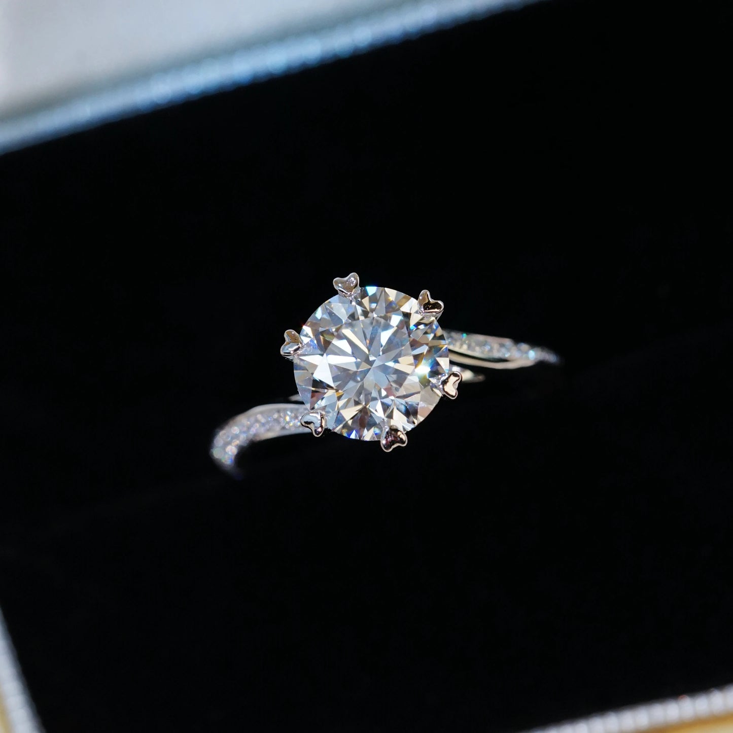 ALBERTA 培育鑽石戒指托 | 六爪心形橫樑扭臂排鑽戒圈 (18K金/鉑金) - TM0057MLS