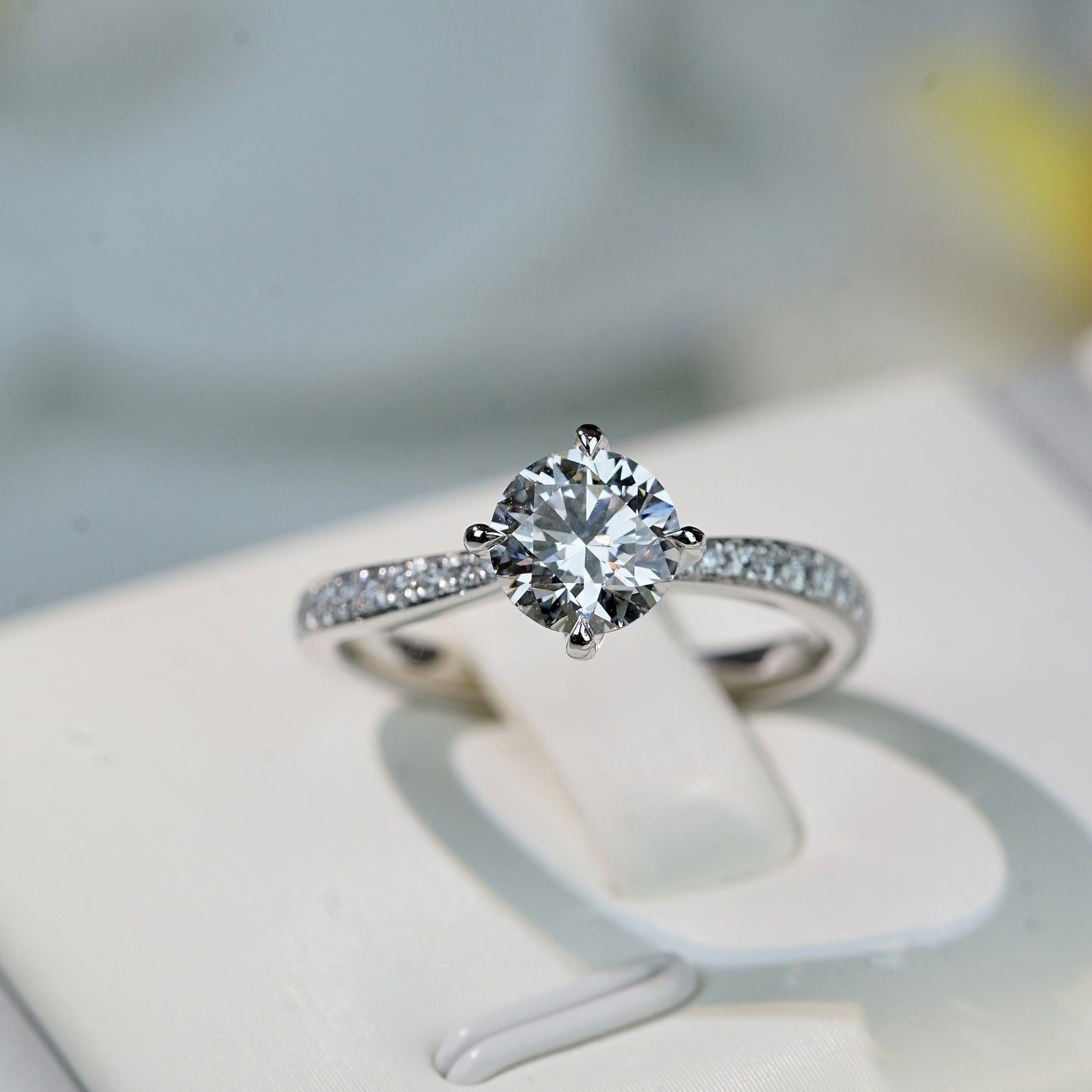 In-Stock 1.00cts Round Shape Lab Grown Diamond Ring (HERMOSA - R24812RDA)