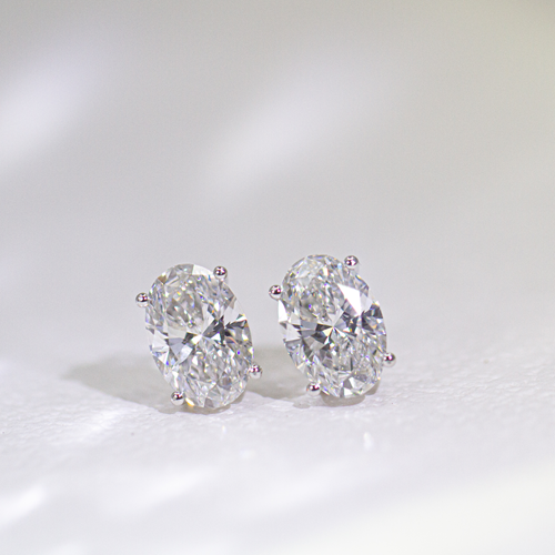18K金橢圓形培育鑽石耳環 | D-E VVS Ex Ex | <總數 0.40ct - 3.00ct+>