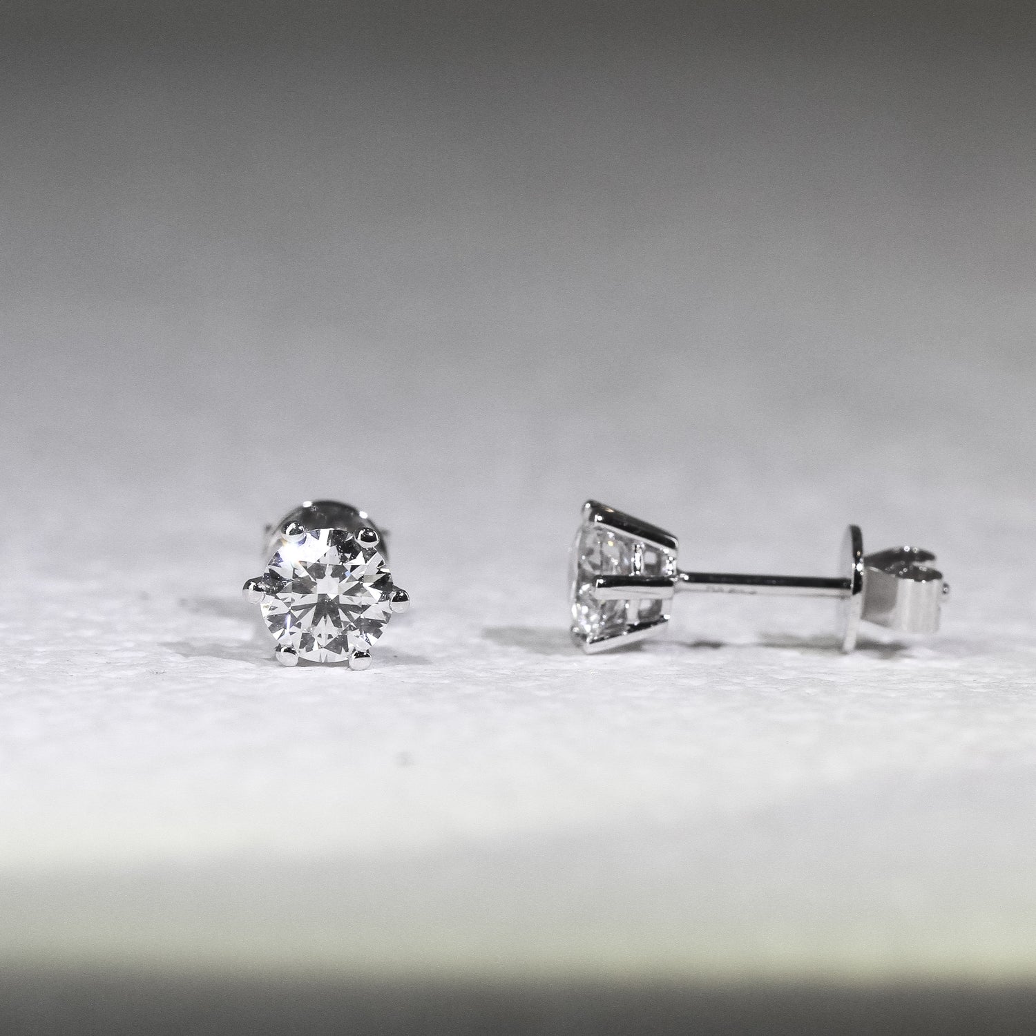 現貨 18K白金 1.40ct 圓形培育鑽石耳環（附IGI證書）｜D VVS2 Ideal Ex Ex 頂級之選 ｜ FME2016（六爪）