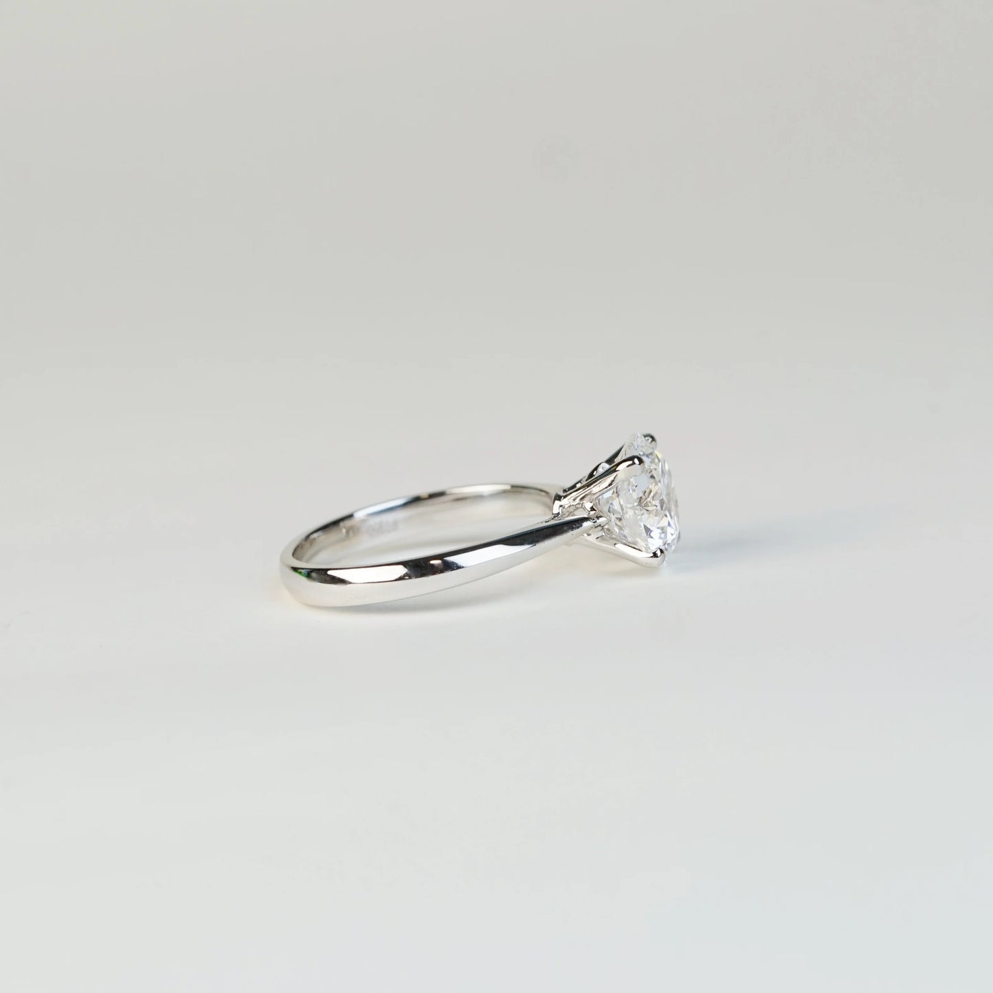 ADRAS - Lab-Grown Diamond/ Gemstone Ring Setting | Tapered Band Solitaire (18K Gold / PT950) GD0051