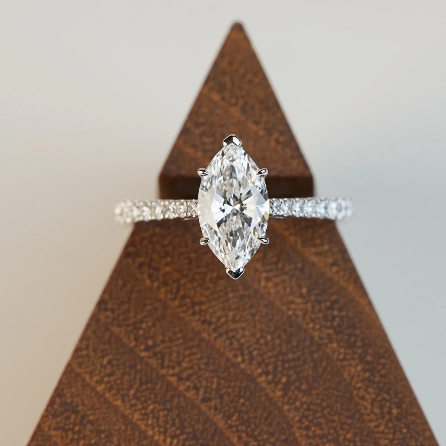 WINNI – Marquise-Cut Lab-Grown Diamond / Gemstone Tapered Pavé Ring Setting (18K Gold / Platinum) – GD0270MQ