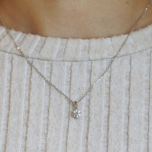 18K Gold Lab-Grown Diamond Pendant Setting | Classic 4-prong Drop-Set Solitaire with Tapered Bail - GDP0041