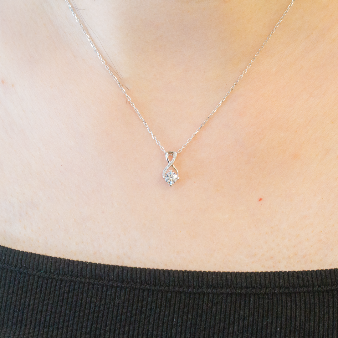 18K Gold Lab-Grown Diamond Pendant Setting | Infinity Twist Drop Design | GDP2020