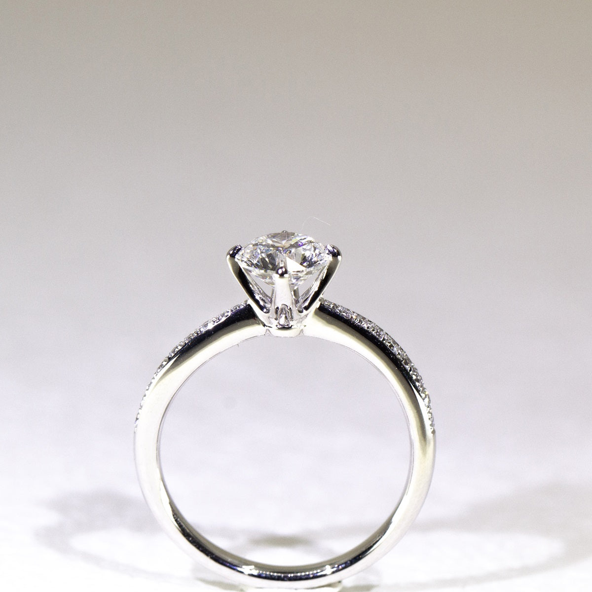 In-Stock 1.00cts Round Shape Lab Grown Diamond Ring (HERMOSA - R24812RDA)