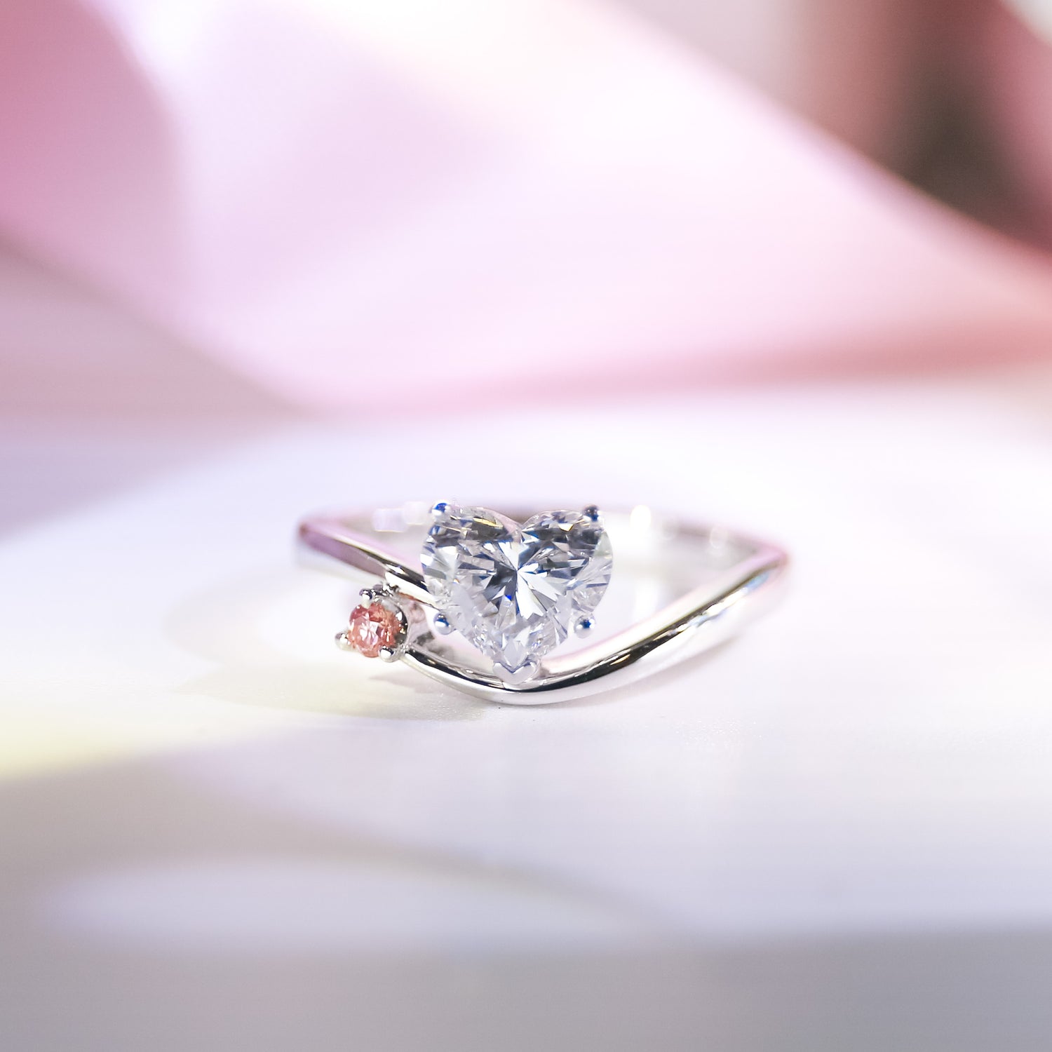 FREYA - Heart-shaped Lab-Grown Diamond / Gemstone Ring Setting | Curved Band with Accented Pink Lab Diamond (18K Gold / Platinum) - SGZ3010HT