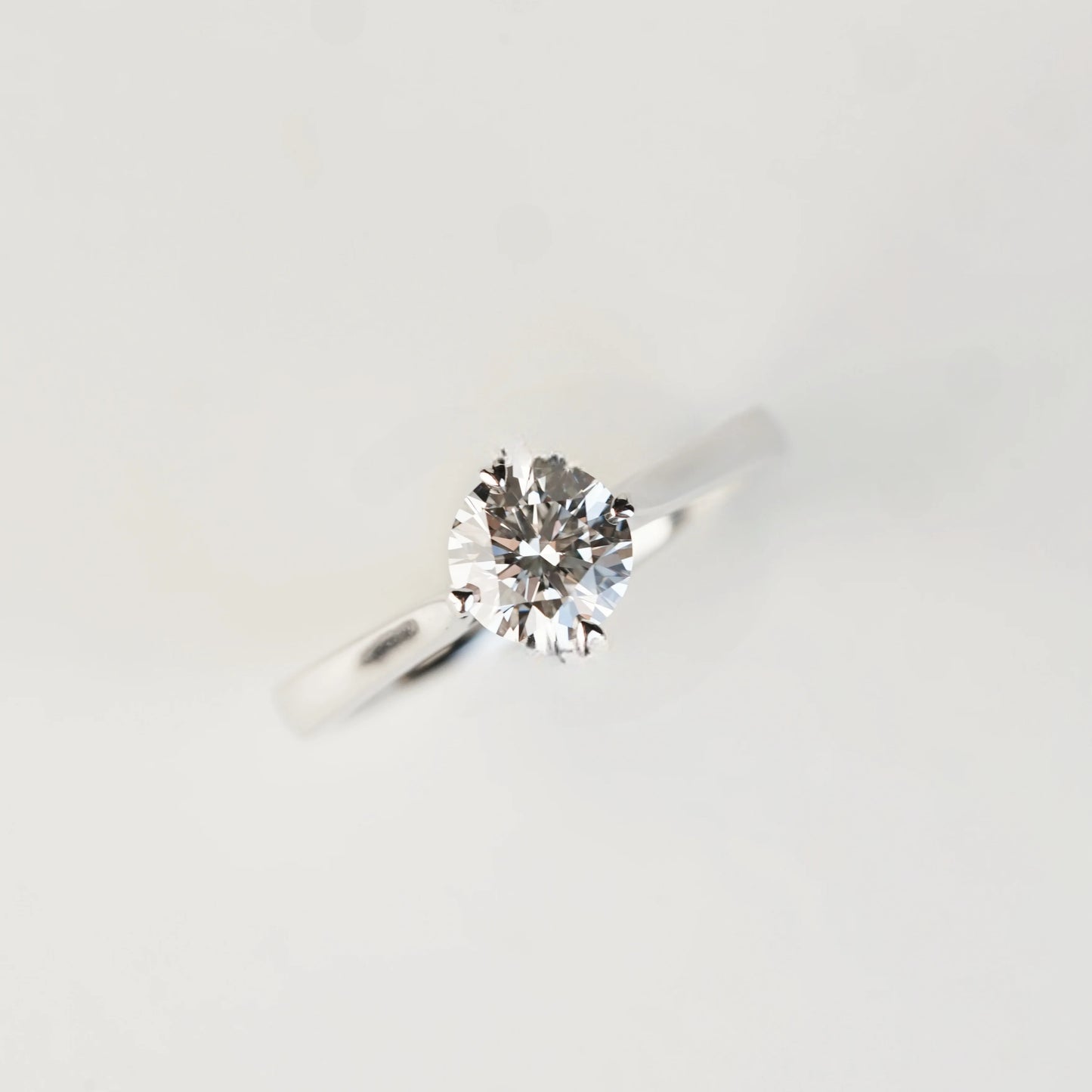 ALDAVA - Lab-Grown Diamond / Gemstone Ring Setting | Hidden Wings Tapered Band (18K Gold / PT950) - TM0102