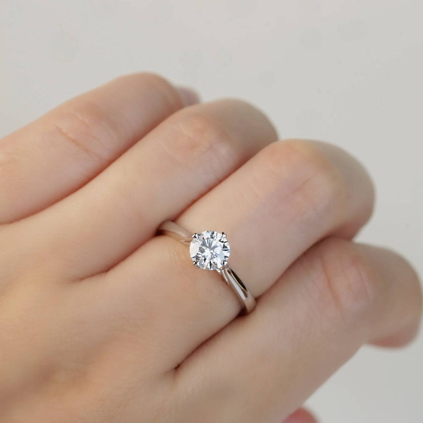 ALDAVA - Lab-Grown Diamond / Gemstone Ring Setting | Hidden Wings Tapered Band (18K Gold / PT950) - TM0102