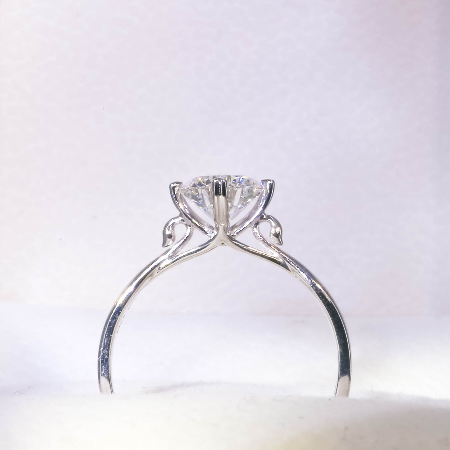 ALYSSA 培育鑽石戒指托 | 四爪天鵝靈感單鑽戒圈 (18K金/鉑金) - TM0110C