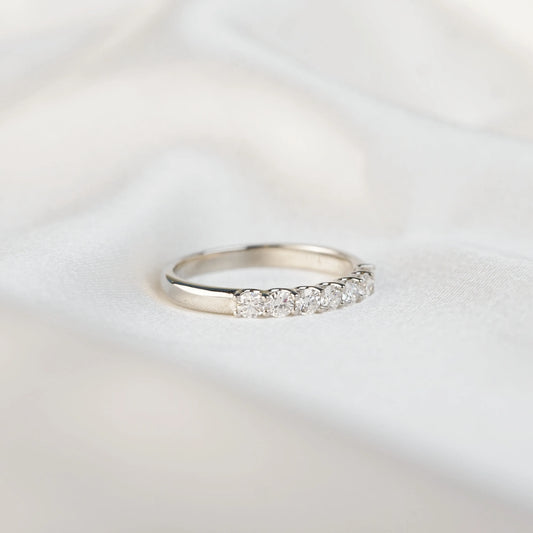 In-Stock PT950 0.403ct (0.05ct each) Round Lab Grown Diamonds U-Prong Anniversary Ring
