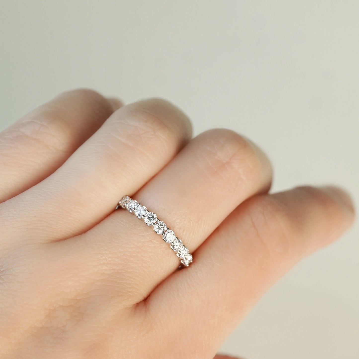 In-Stock PT950 0.535ct (0.05ct each) Round Lab Grown Diamonds U-Prong Anniversary Ring