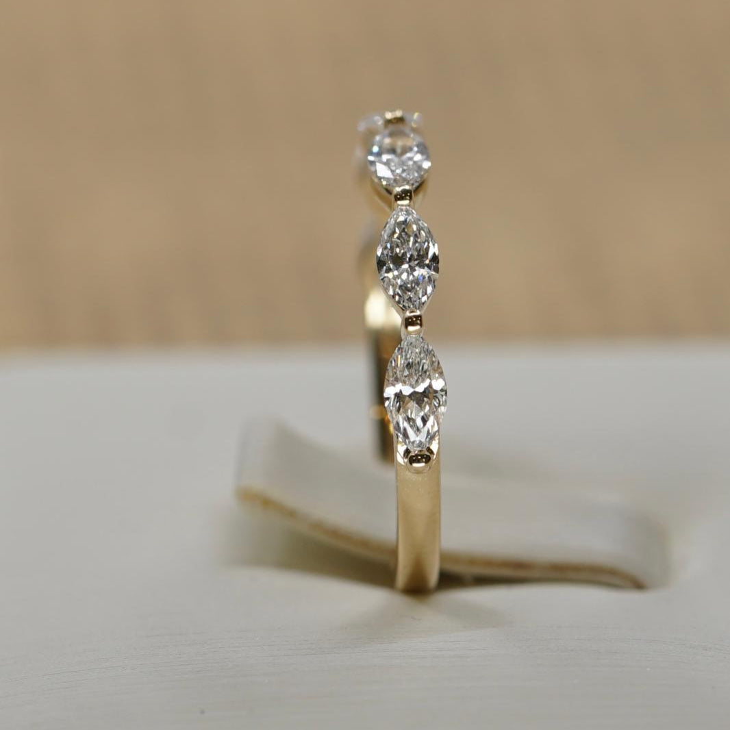 18K金馬眼形培育鑽石線戒｜D-F / VVS-VS | 每顆~0.10ct | TM1163MQ