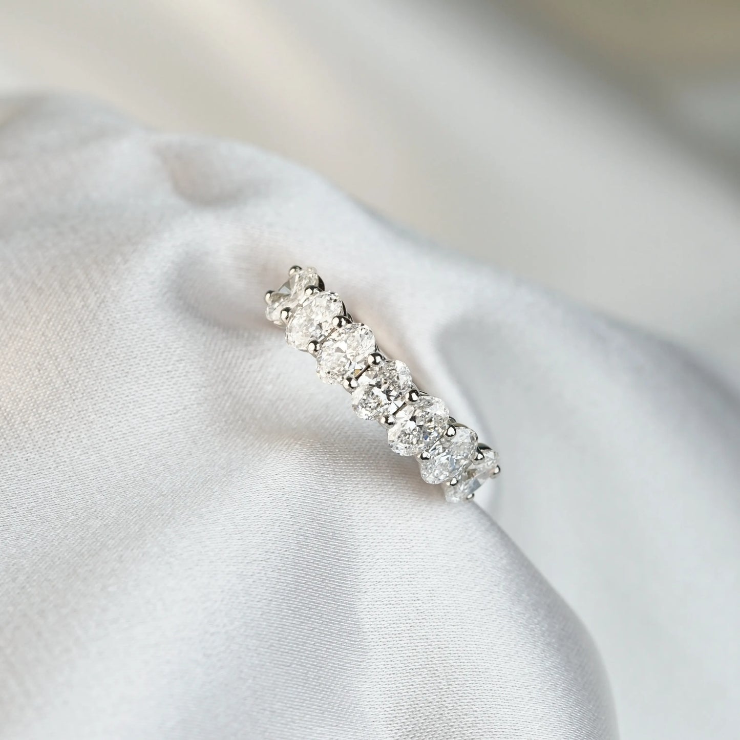 In-Stock PT950 1.974ct (0.28ct each) Oval Cut Lab Grown Diamonds Anniversary Ring
