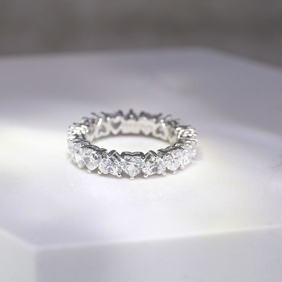 現貨 18K白金 3.82ct 心形培育鑽石全圈線戒（每顆約 0.21ct）