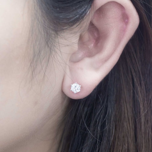 18K Gold Lab-Grown Diamond Stud Earrings Setting | Floral-Inspired Open Gallery Design | TME0532