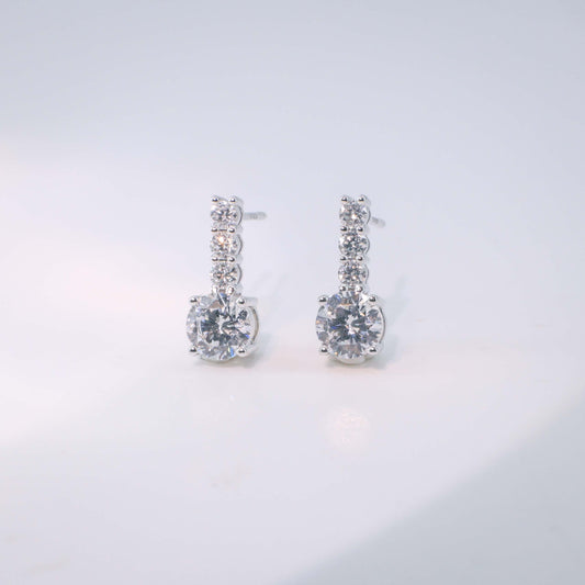 18K金圓形培育鑽石耳環 | D-E VVS Ideal Ex Ex | 直線鑲鑽垂墜設計 | <總數 0.60ct - 2.00ct+>