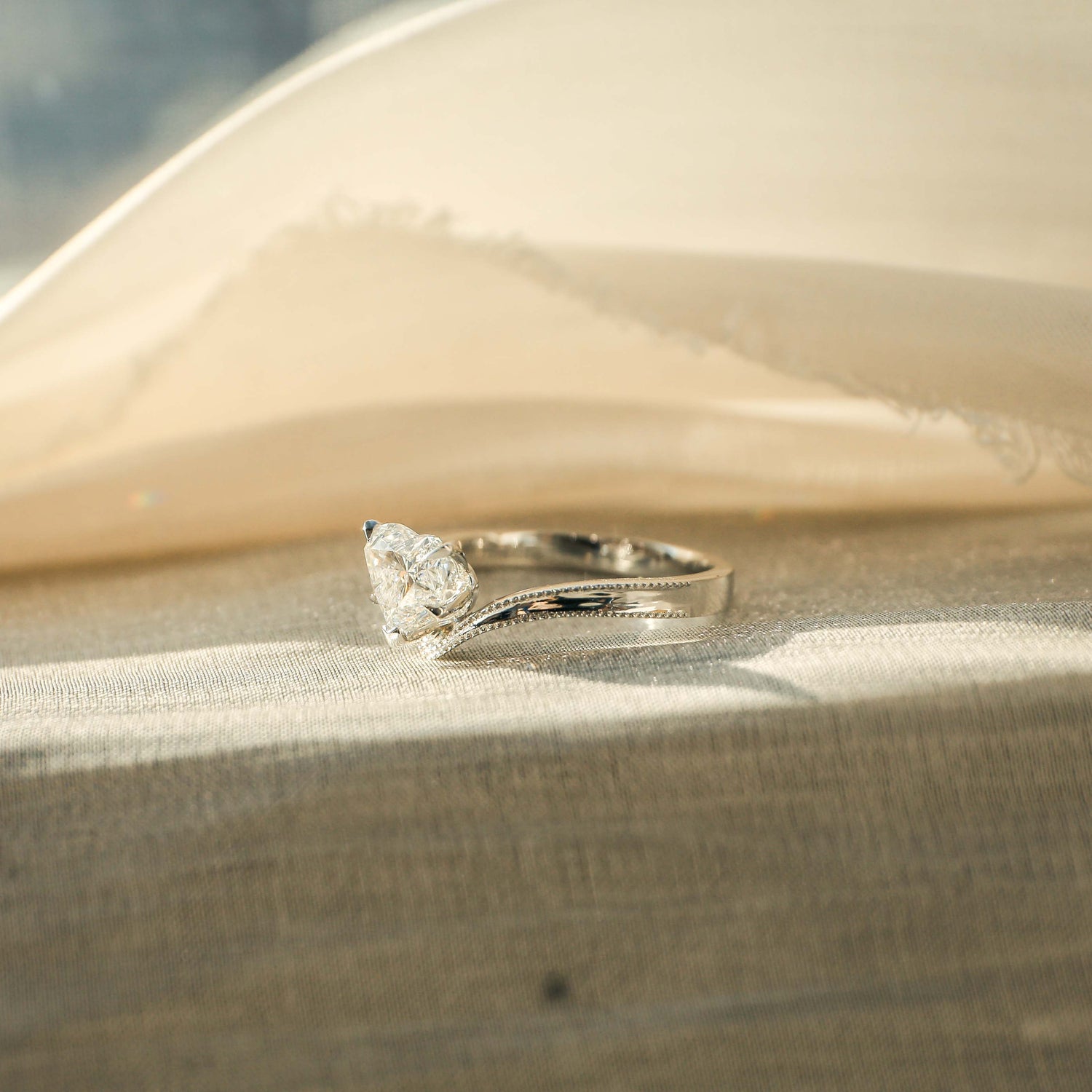 OONA - Heart-shaped Lab-Grown Diamond/ Gemstone Ring Setting | V‑shaped Milgrain Band (18K Gold / Platinum) - TMH91104