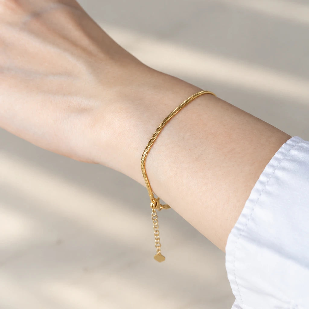 [In Stock] 18K Yellow Gold Flat‑Link Bracelet | Approx. 2.02g | ~16cm + 3cm Extension