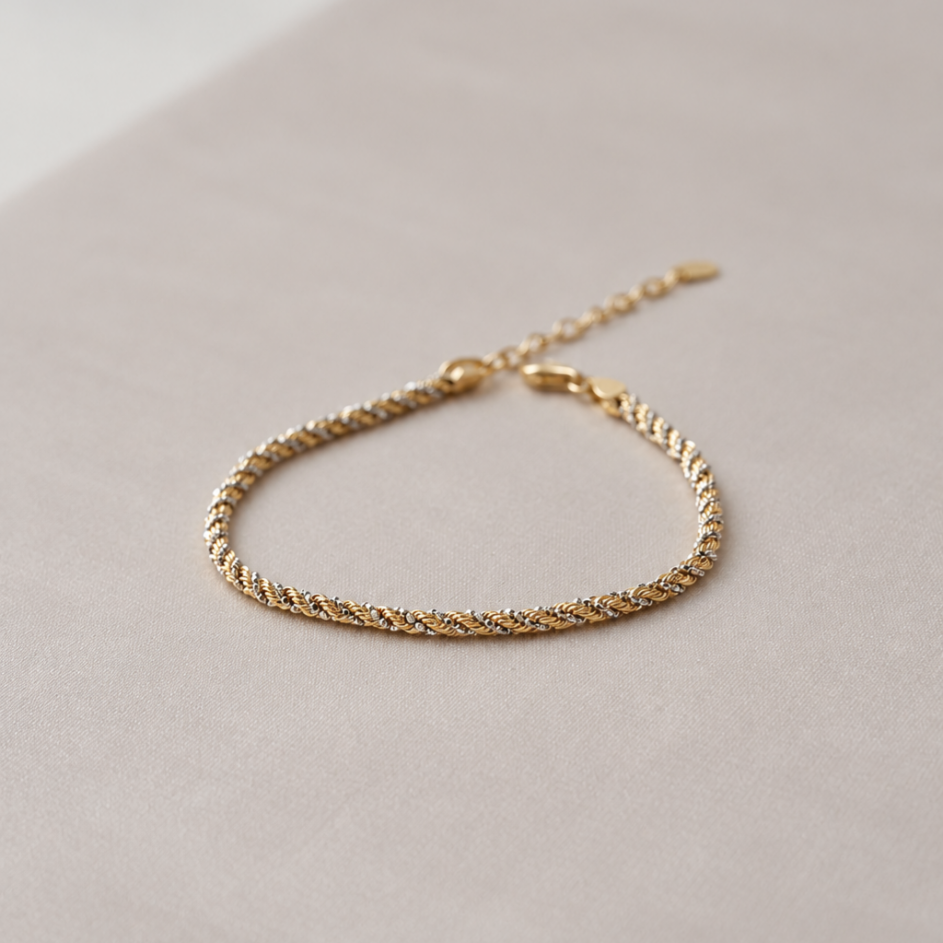 [In Stock] 18K Yellow Gold + 18K White Gold Two‑Tone Twisted Chain Bracelet | Approx. 2.67g | ~16cm + 3cm Extension