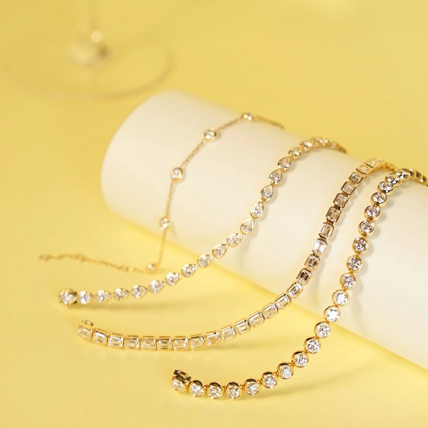 18K金圓形培育鑽石網球手鏈｜D-F / VVS-VS｜包邊鑲嵌