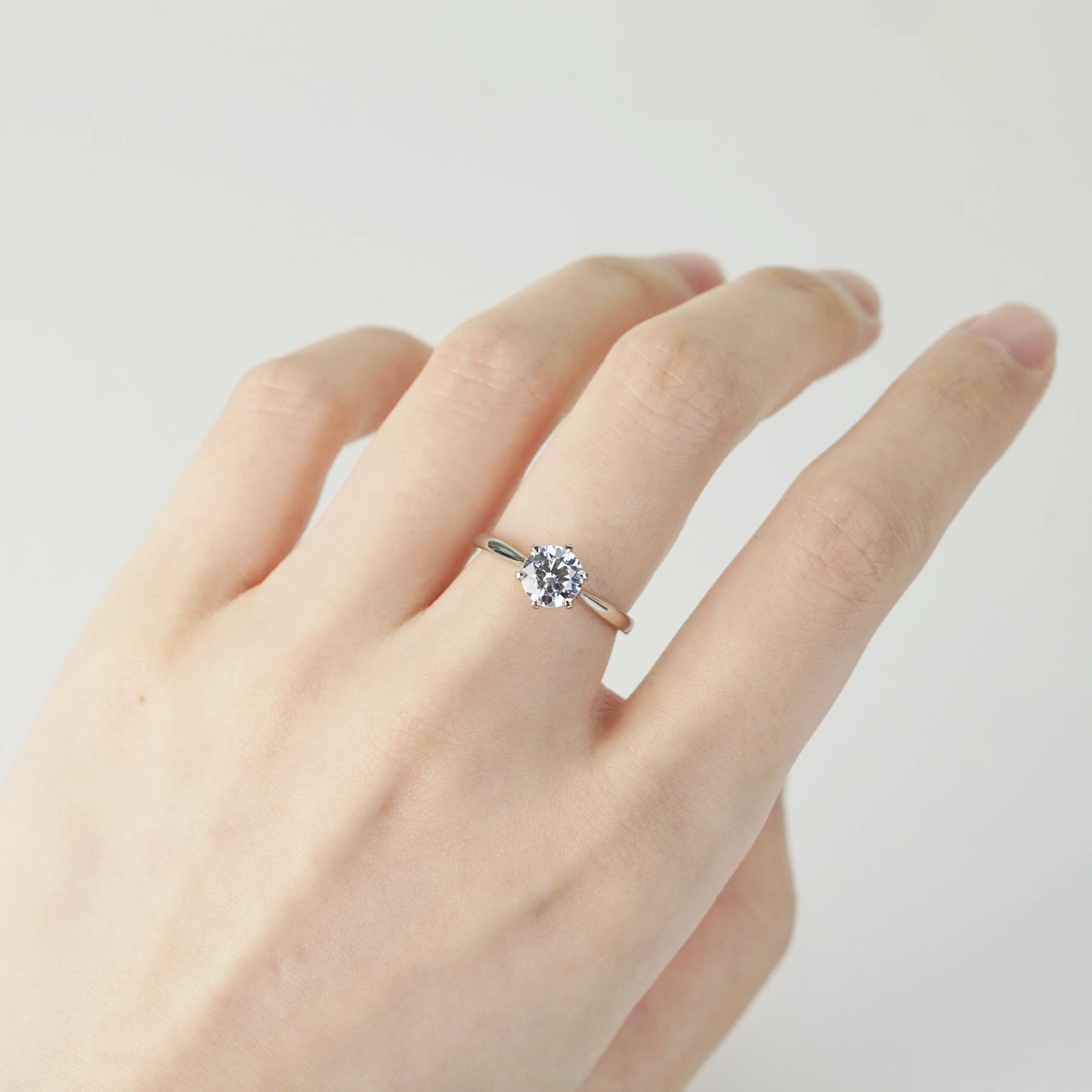 SLOANE 培育鑽石戒指托｜經典六爪單鑽戒圈配輪廓戒圈（18K 金／鉑金）– TM0816