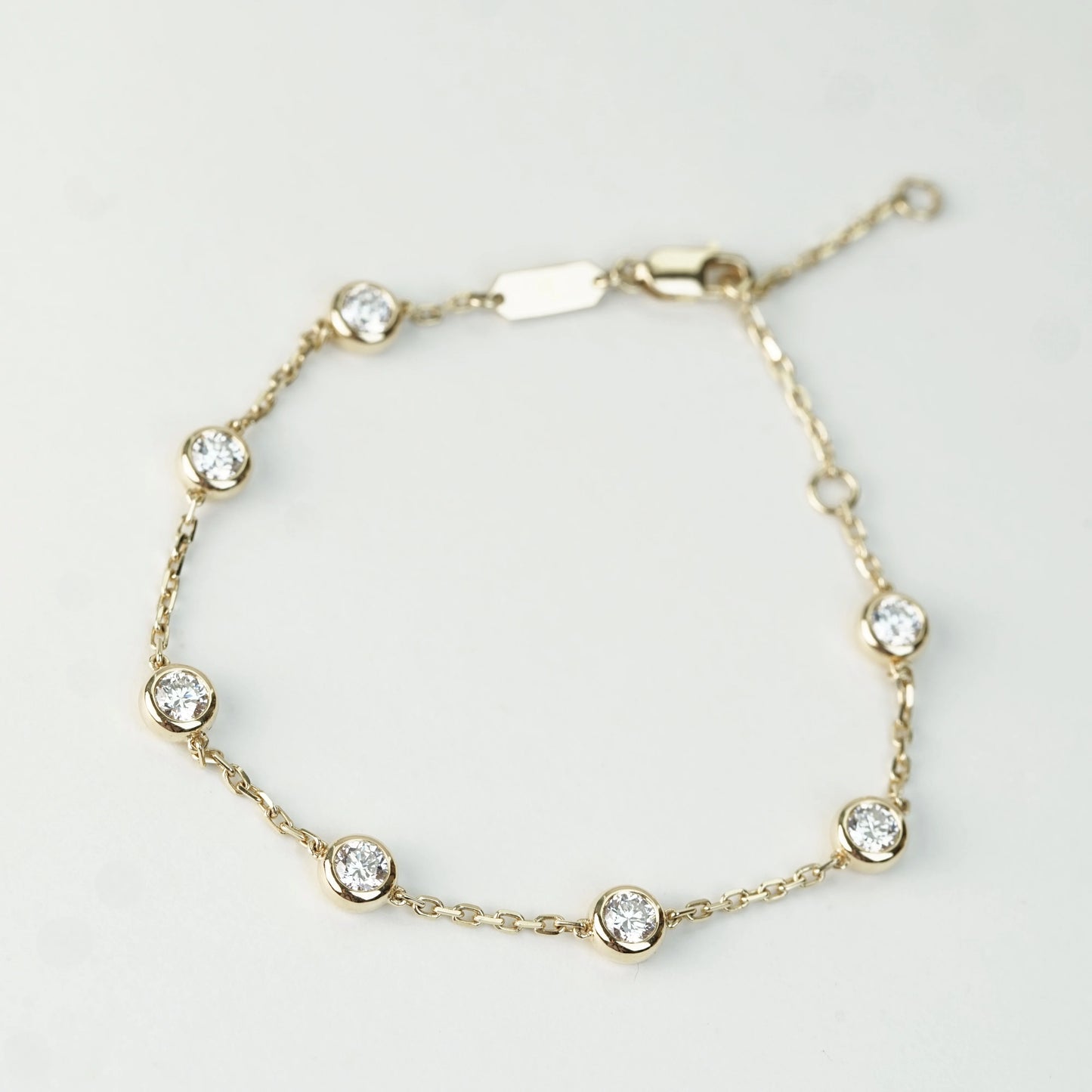 18K金圓形培育鑽石泡泡手鏈 | D-F / VVS-VS