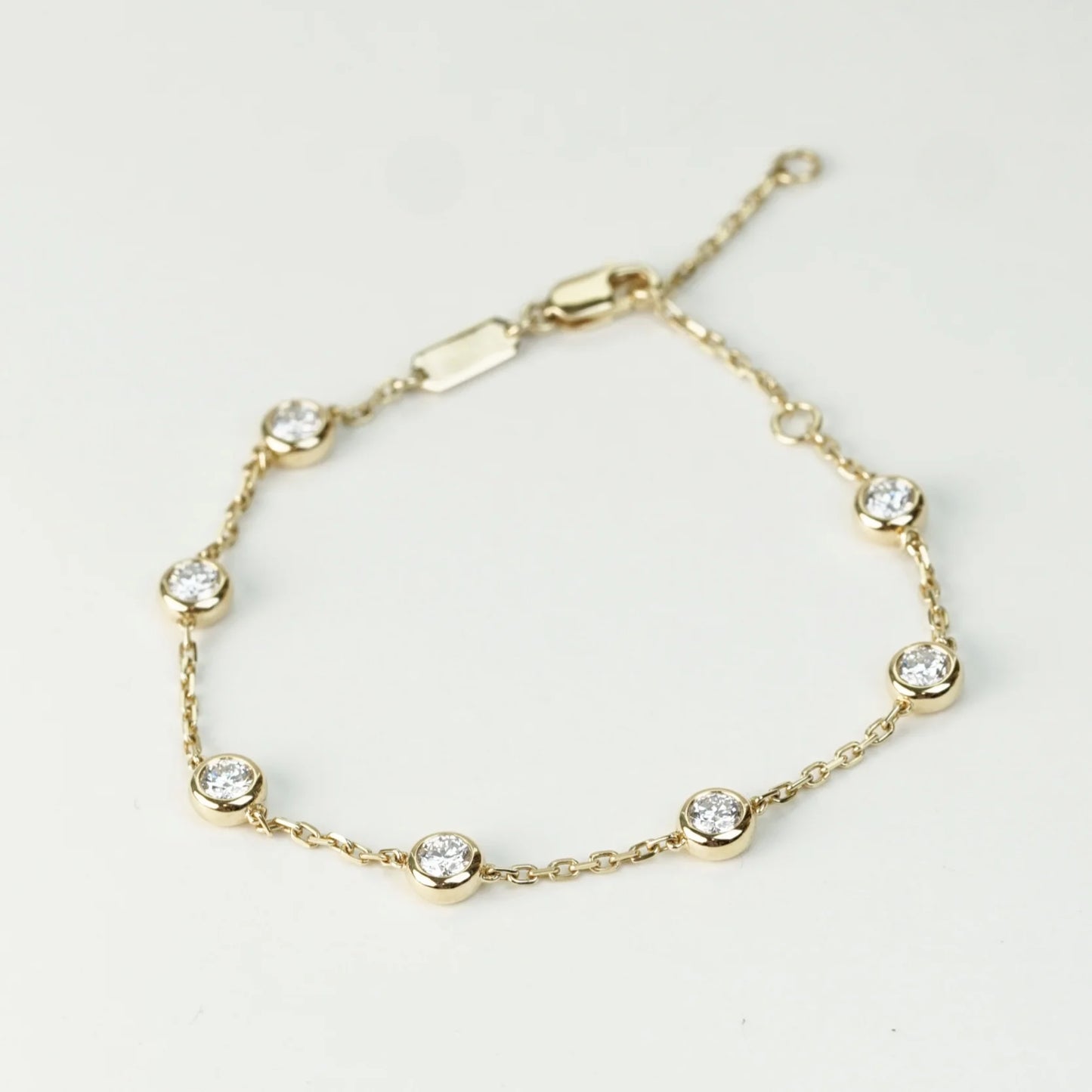 18K金圓形培育鑽石泡泡手鏈 | D-F / VVS-VS