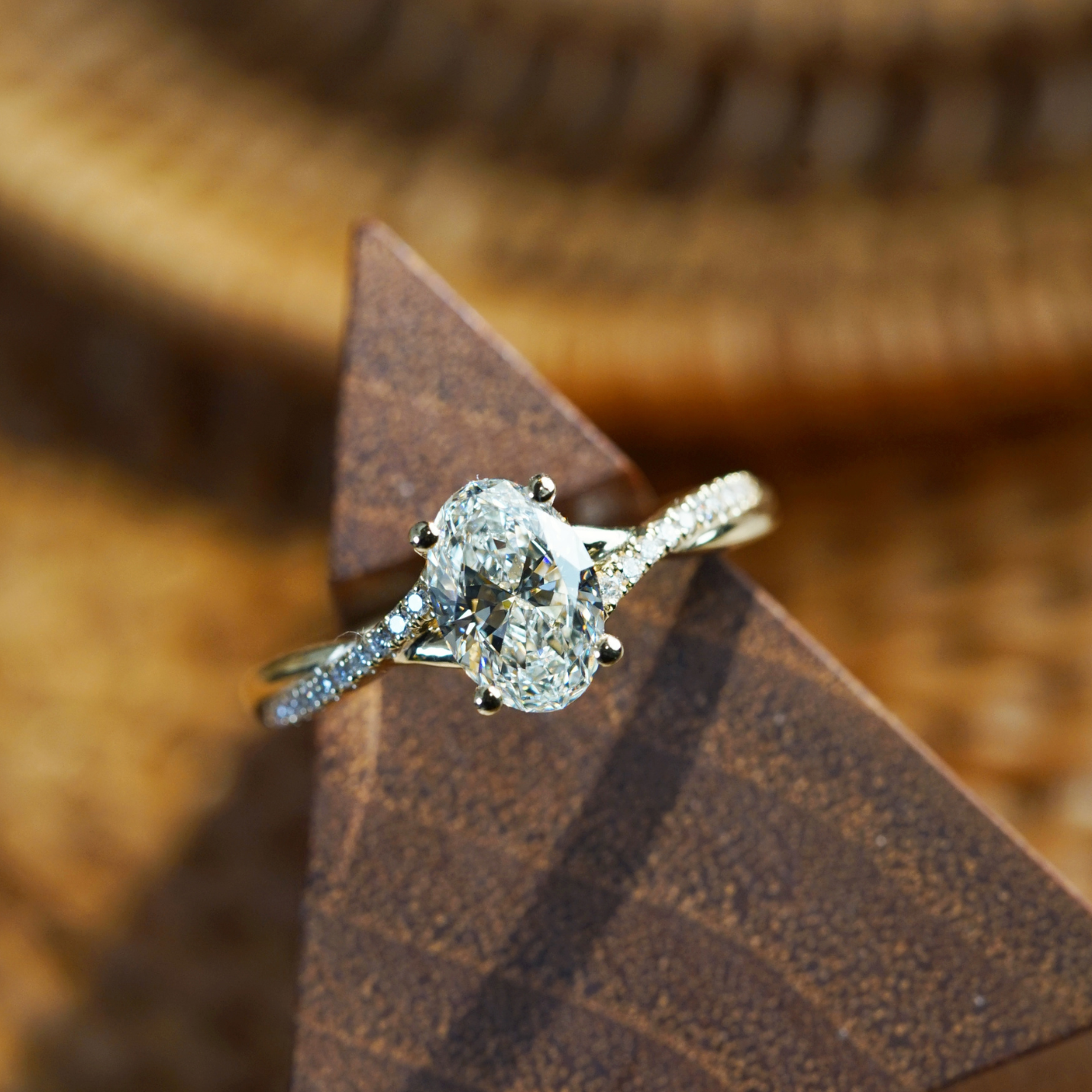 PHAEDRA - Oval-Cut Lab-Grown Diamond / Gemstone Ring Setting | Crossover Pavé Band (18K Gold / Platinum) -  TM0033OV