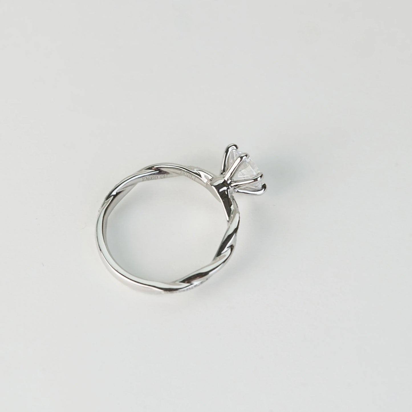 GISELLE - Lab-Grown Diamond / Gemstone Ring Setting | 6-prongs Crossover Pavé Band (18K Gold / Platinum) - TM0336