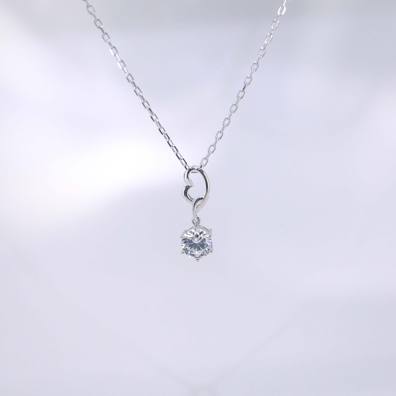 18K Gold Lab-Grown Diamond Pendant Setting | Heart-Inspired Drop-Set Solitaire Design | TMP0053