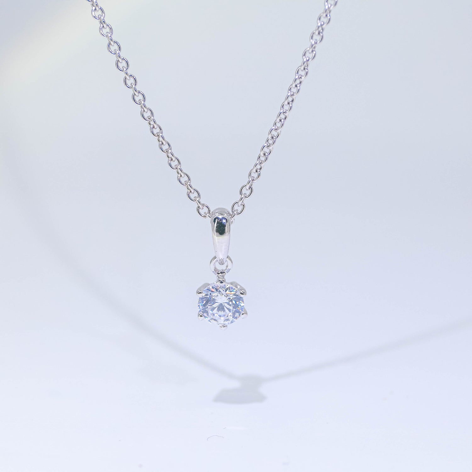 18K Gold Lab-Grown Diamond Pendant Setting | Classic 5-Prong Drop-Set Solitaire with Tapered Bail | GDP0061