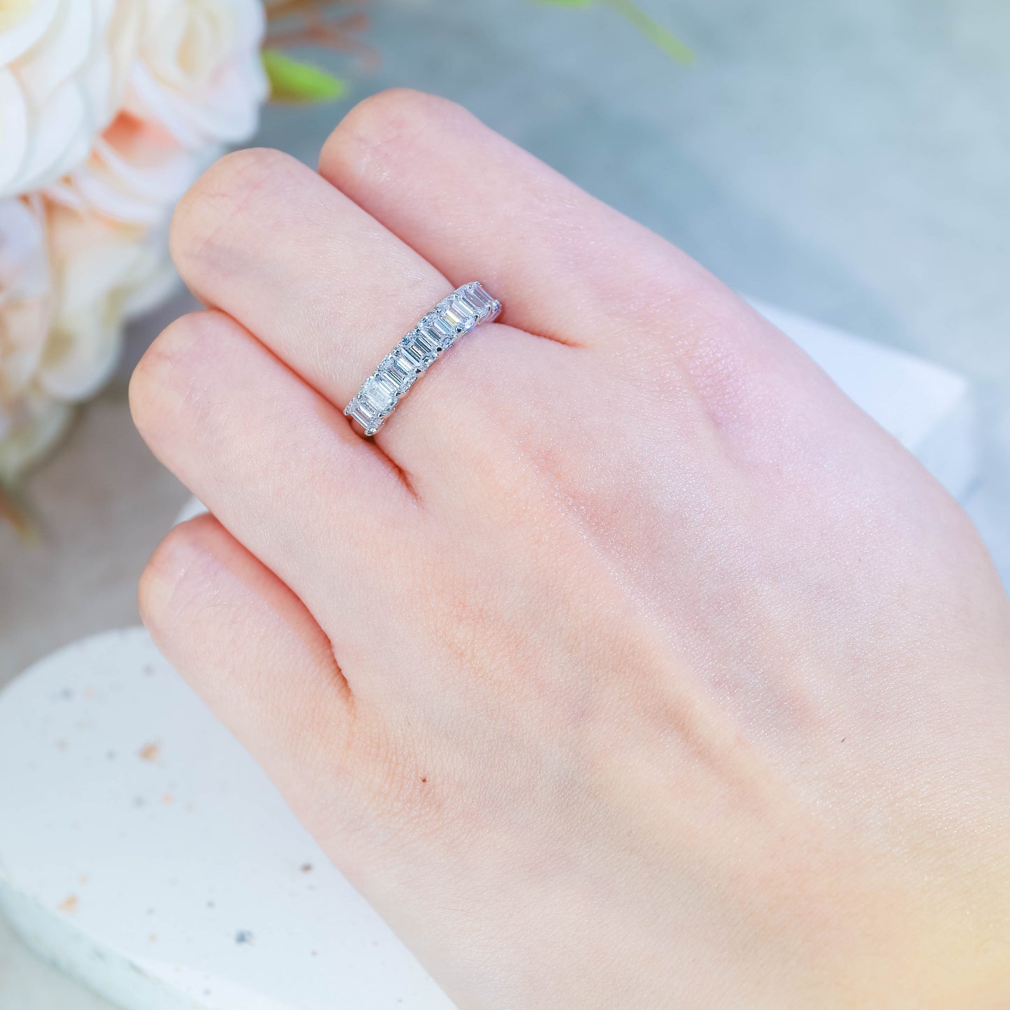 0.20ct Emerald Cut Lab Grown Diamonds Anniversary Ring <Excellent Grade>